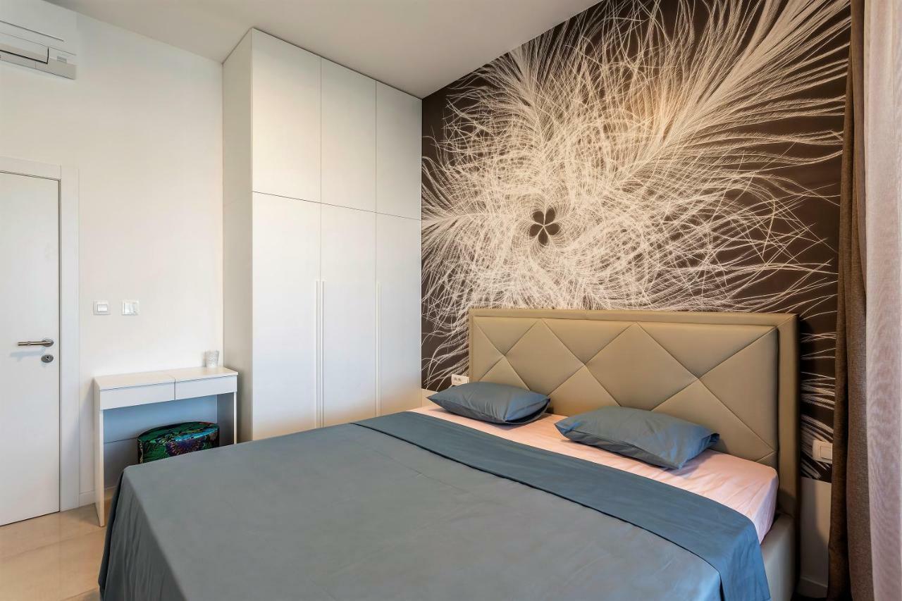 אומיס Luxury Apartment With Hot Tub מראה חיצוני תמונה